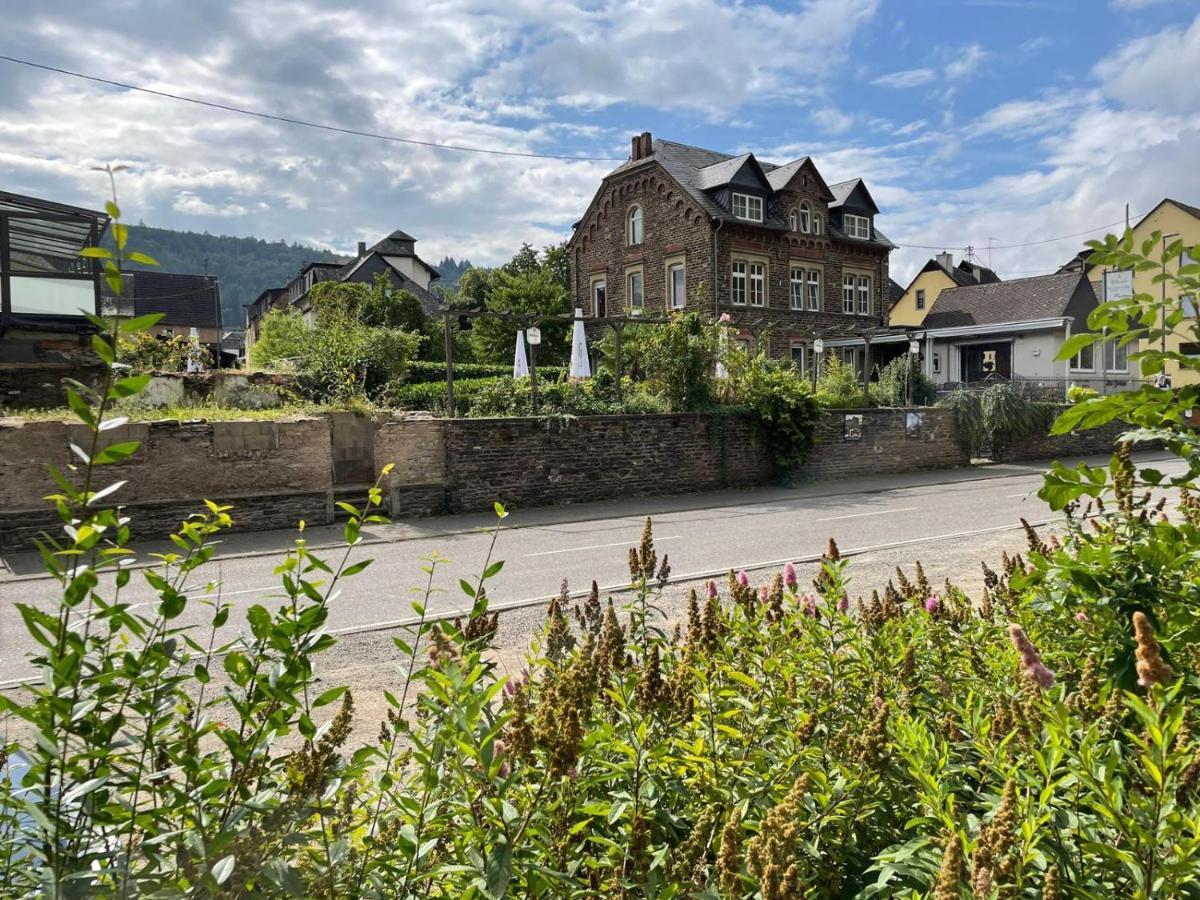 Altes Pfarrhaus Hotel Ernst Exterior photo