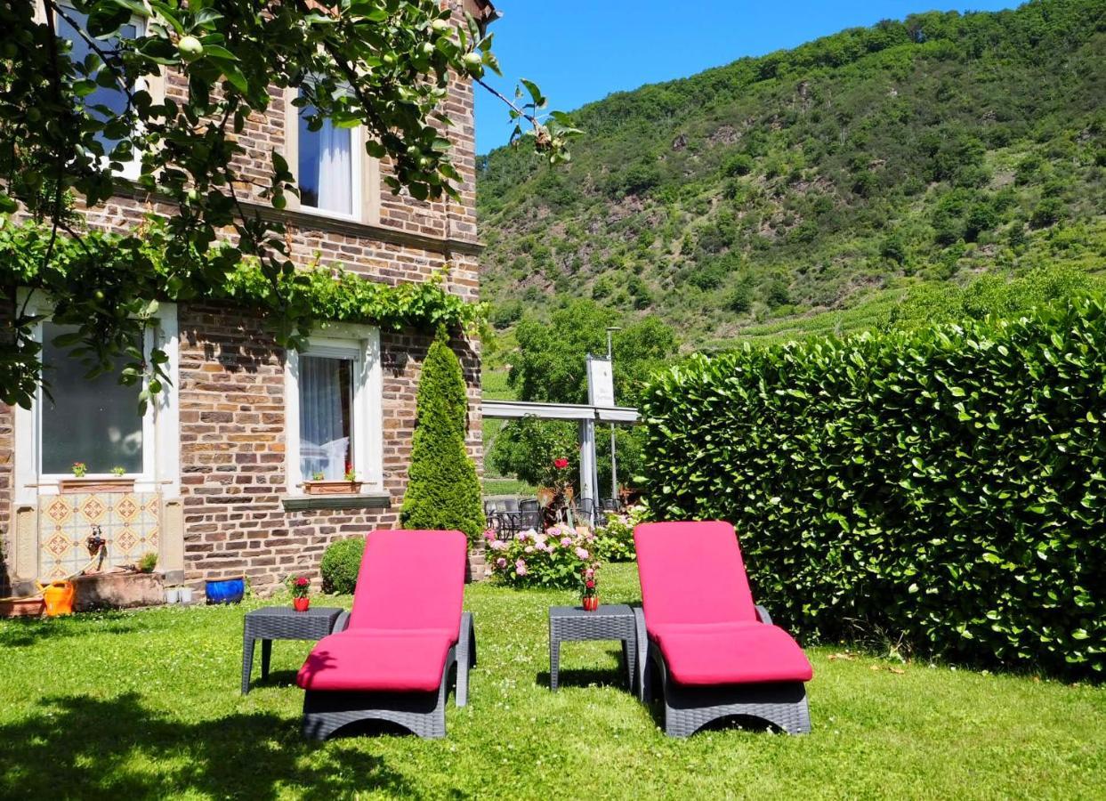Altes Pfarrhaus Hotel Ernst Exterior photo